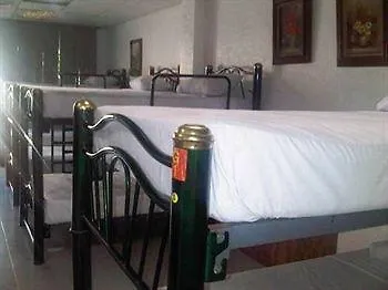 Hostel Mundo Maya Cancun Мексика